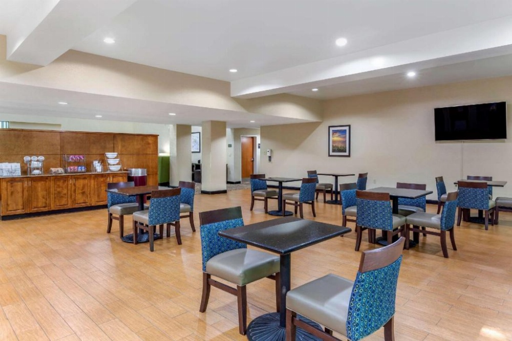 Comfort Suites Clayton - Garner Image 23