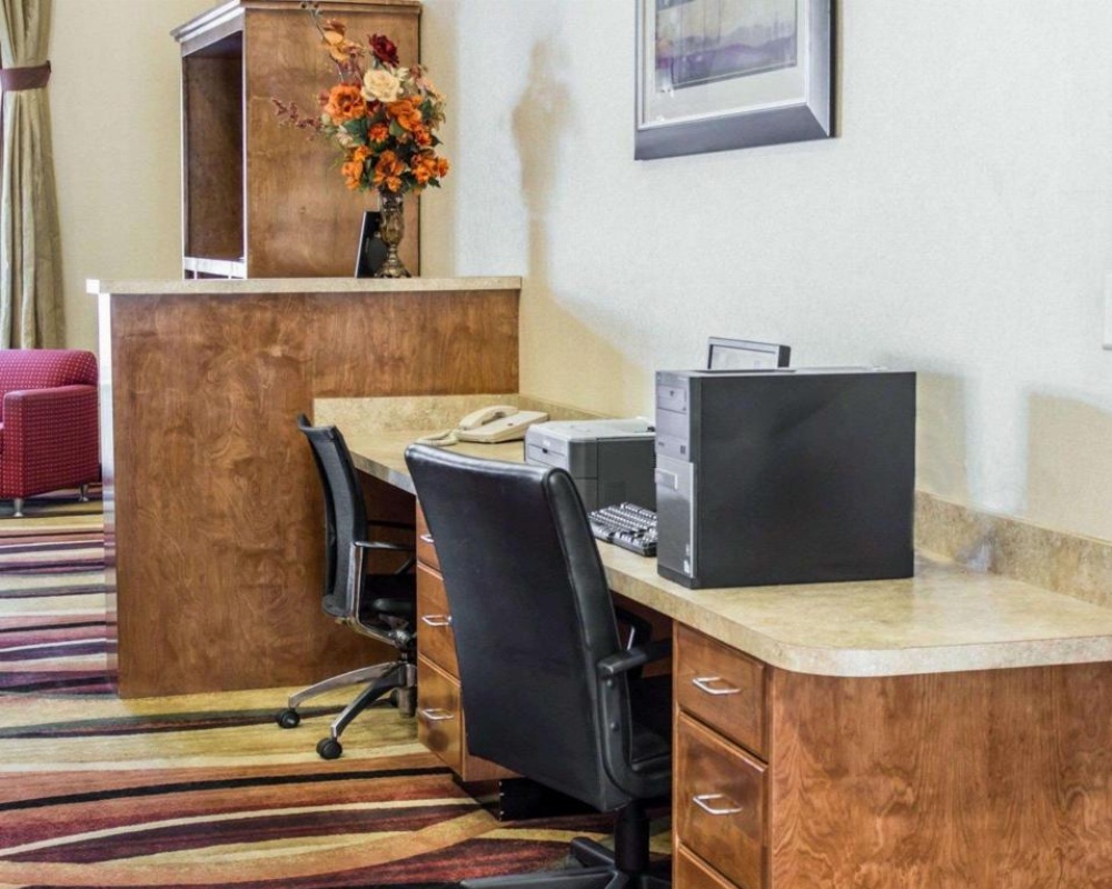 Comfort Suites Clayton - Garner